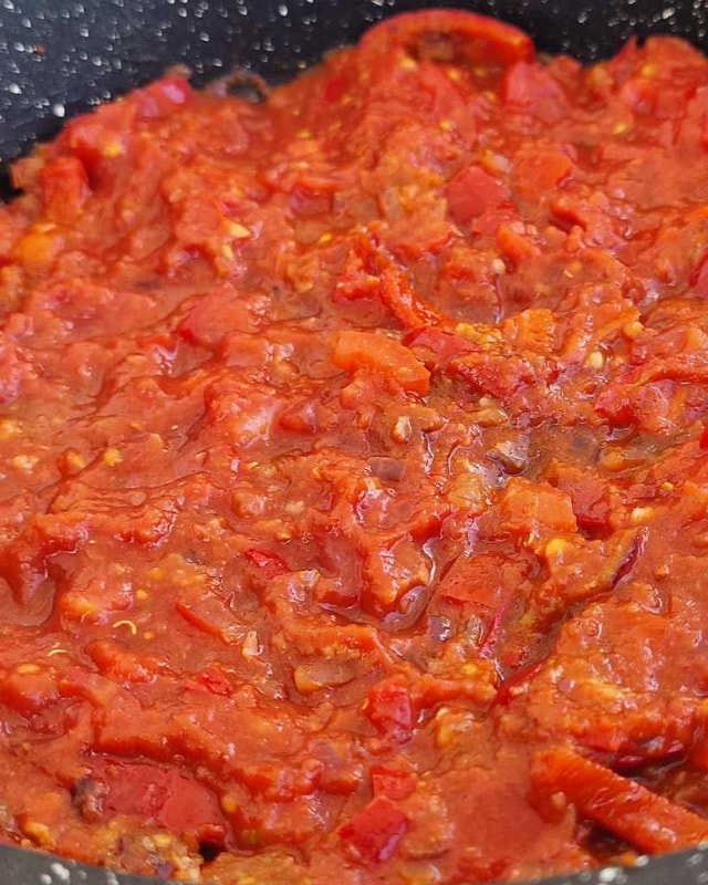 tomato sauce for shakshuka
