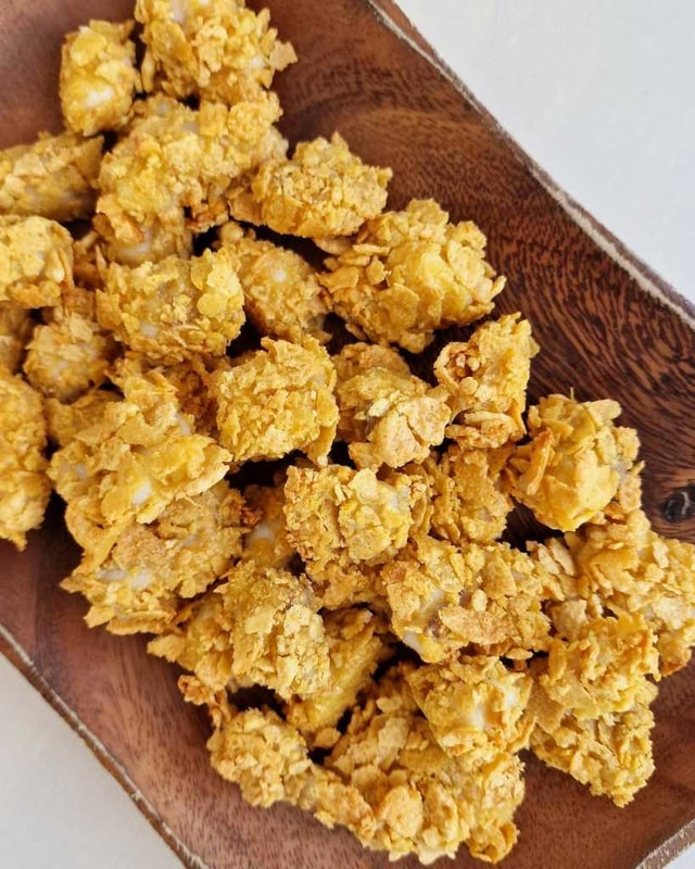 Cornflake crusted Popcorn Fish