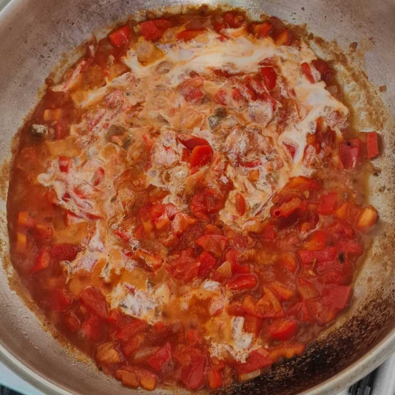 red tomato pasta sauce