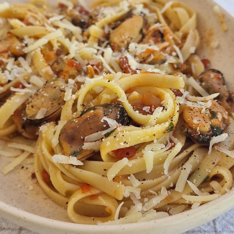 Easy Mussels Marinara