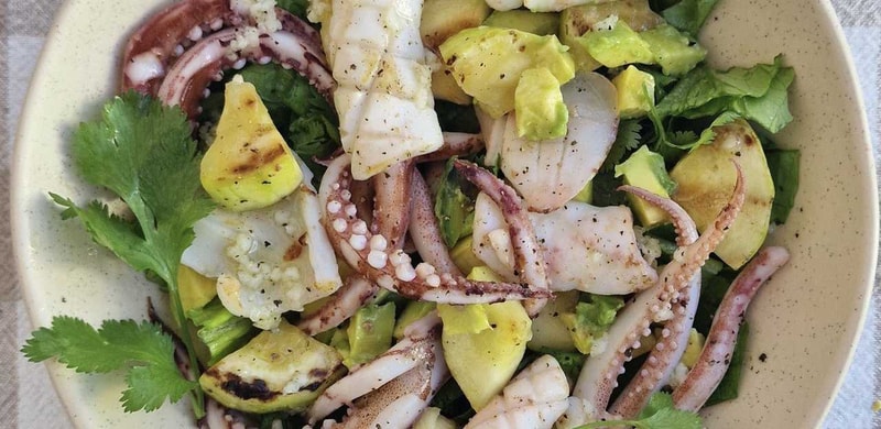 Green Salad with Grilled Squid