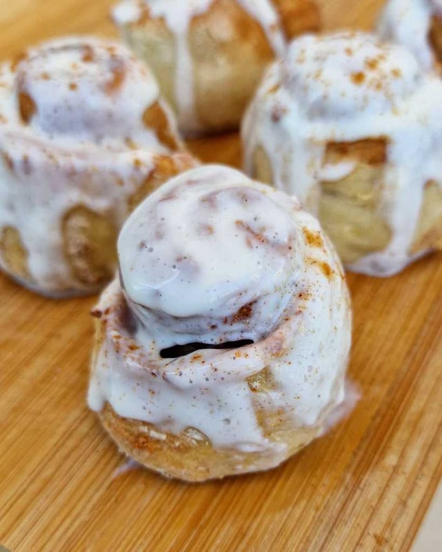 Healthy Banana Cinnamon Rolls