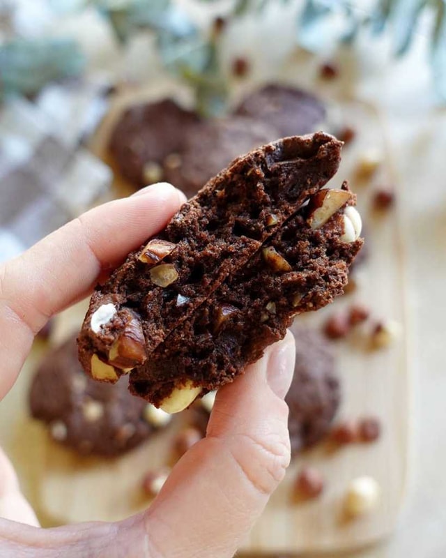 Healthy Chocolate Hazelnut Cookies