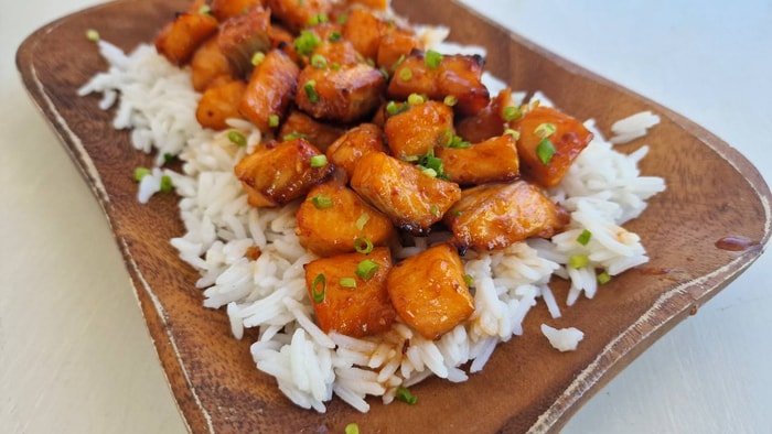 Honey Sriracha Salmon Bites