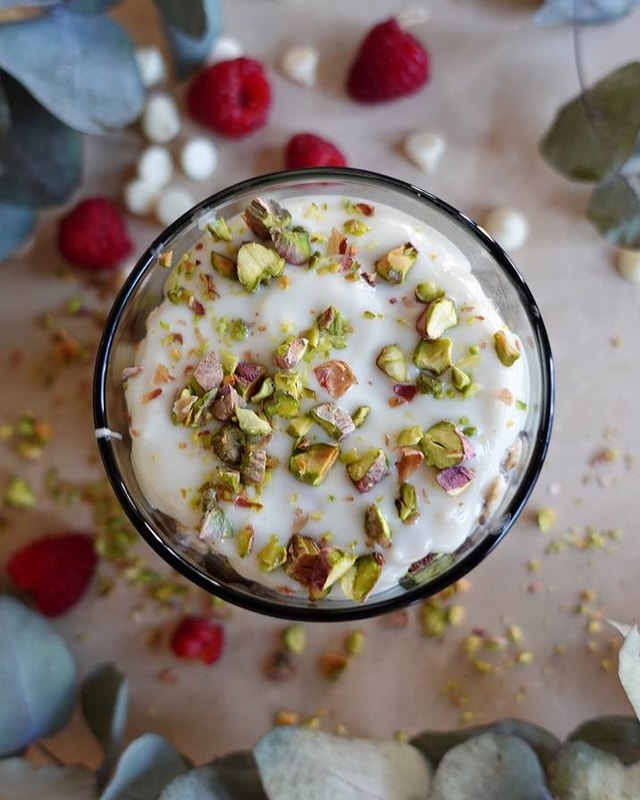 Raspberry Pistachio Overnight Oats