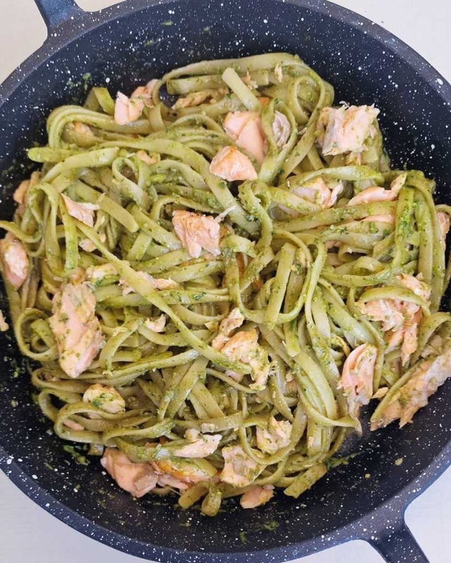 Salmon Pesto Pasta recipe