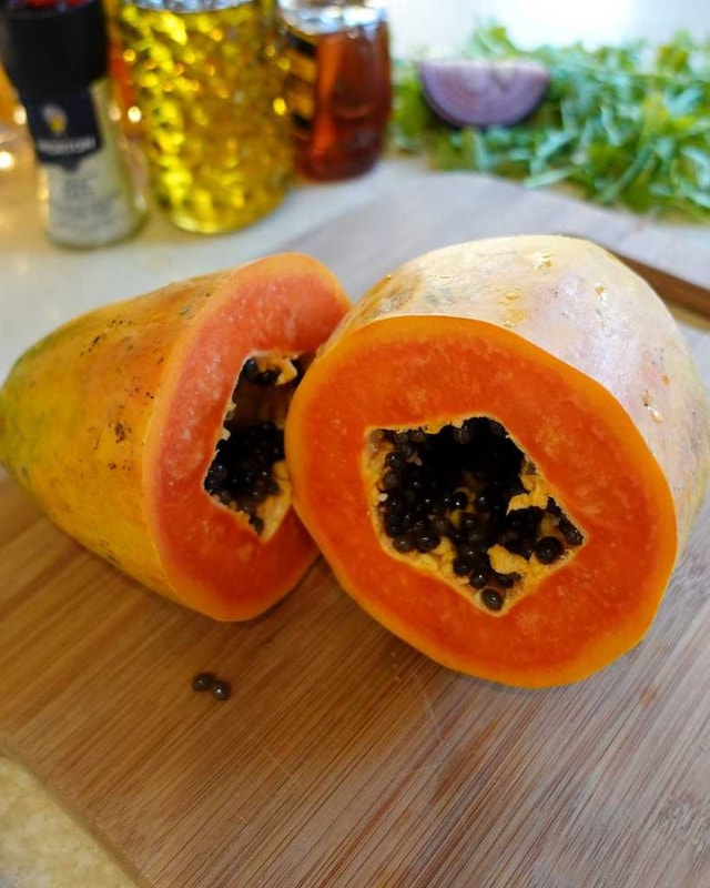 fresh papaya