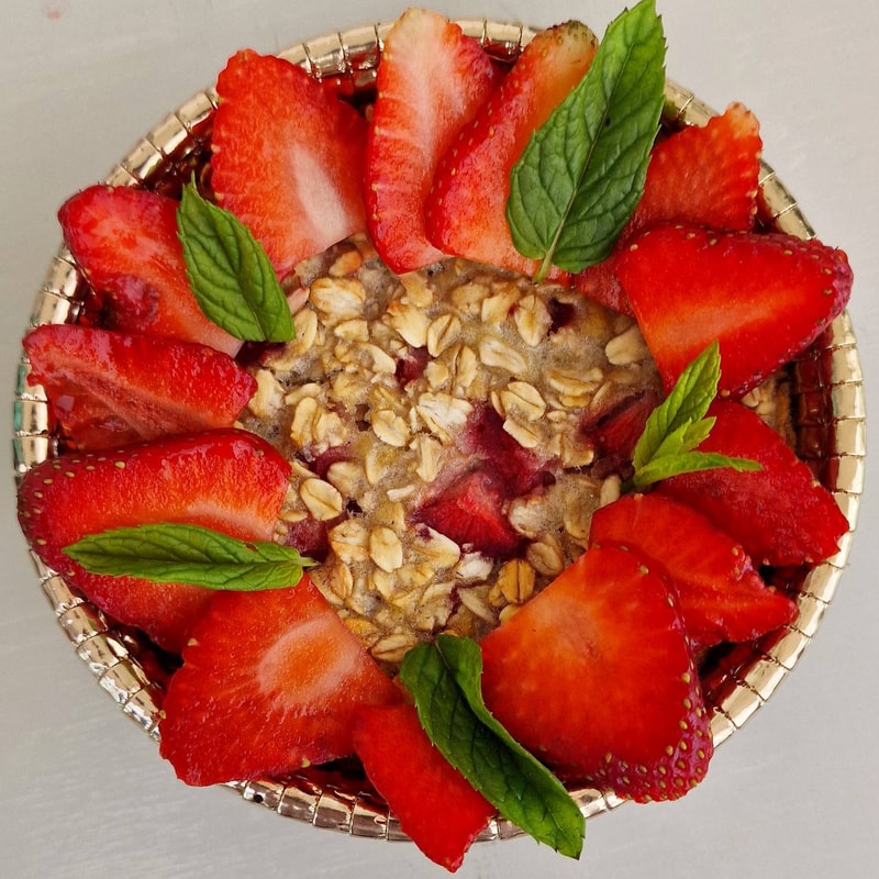 Strawberry Baked Oats