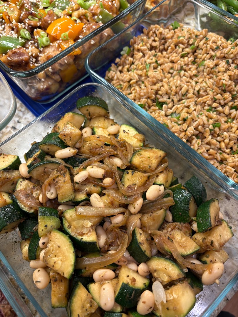 Sautéed zucchini with cannellini beans and caramelized onions.